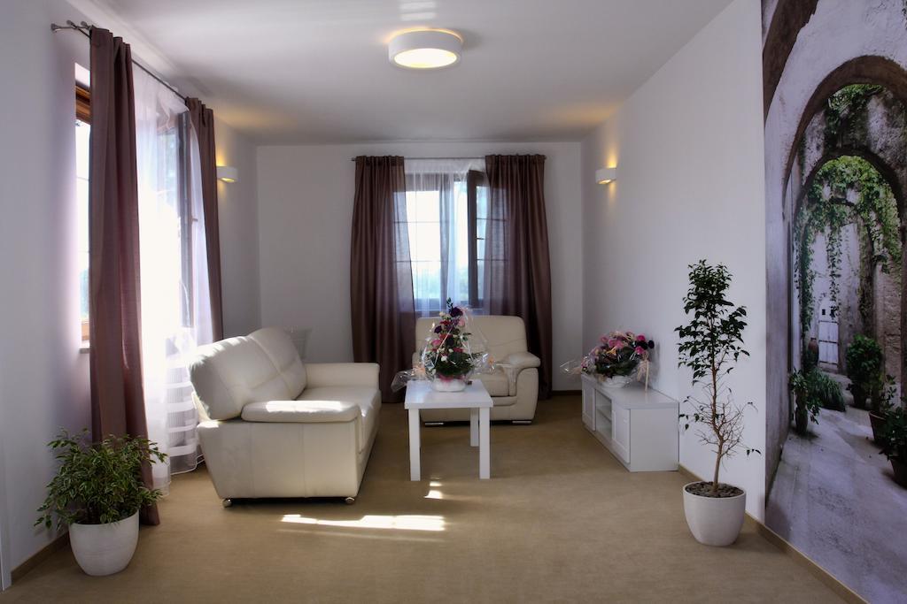 Hotel Ambasada Krobia Room photo